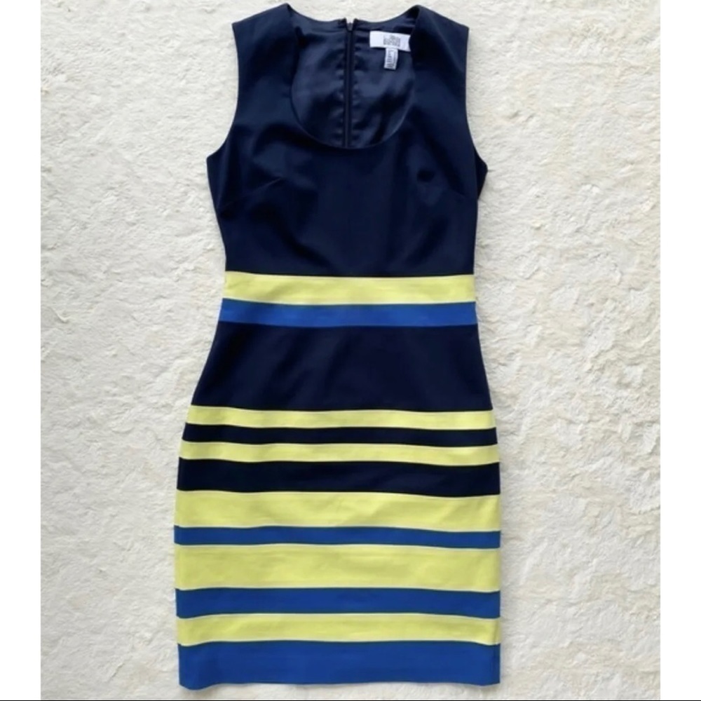 Belle Badgley Mischka Sz 2 Blue Satin Lined Horseshoe Neck Sheath Pencil Dress